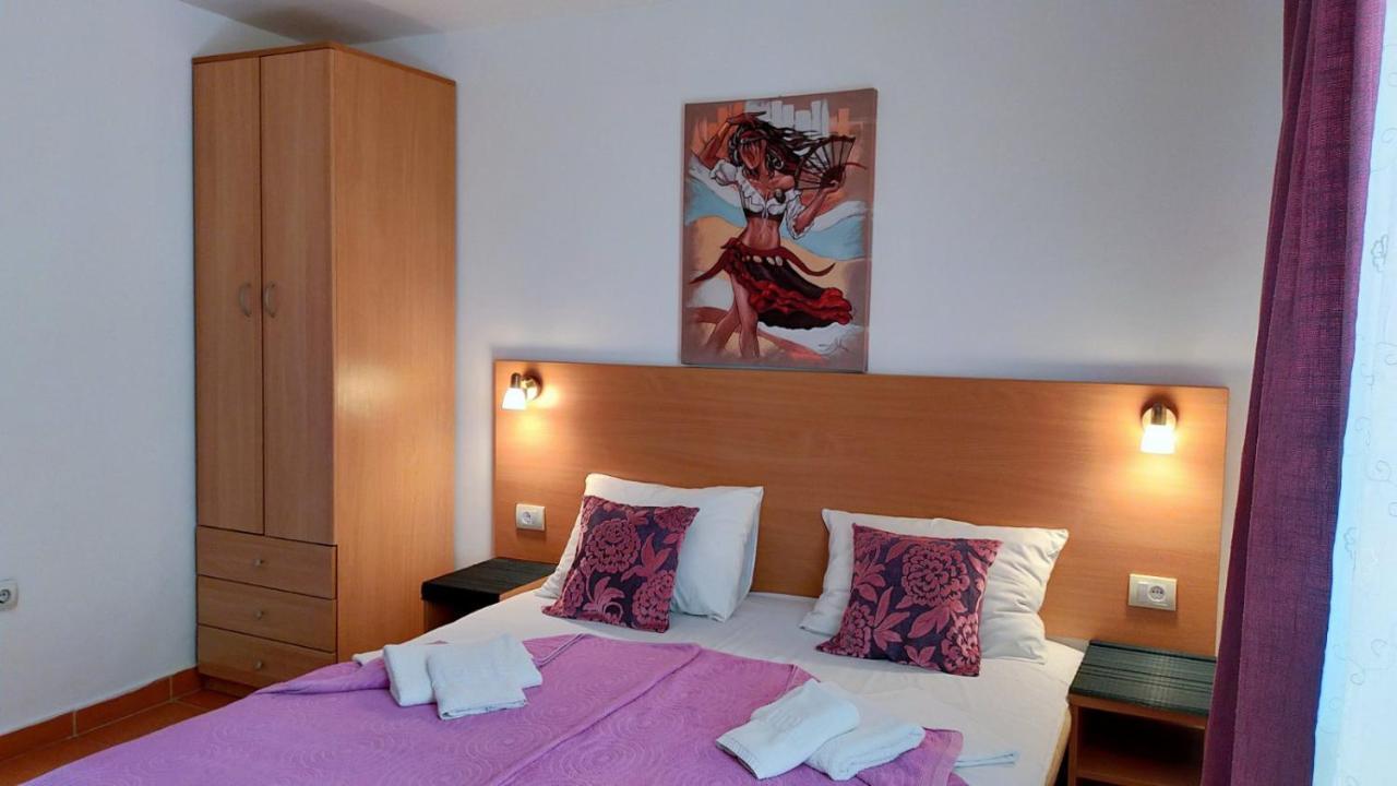 Guesthouse Tri Palme Bečići Buitenkant foto