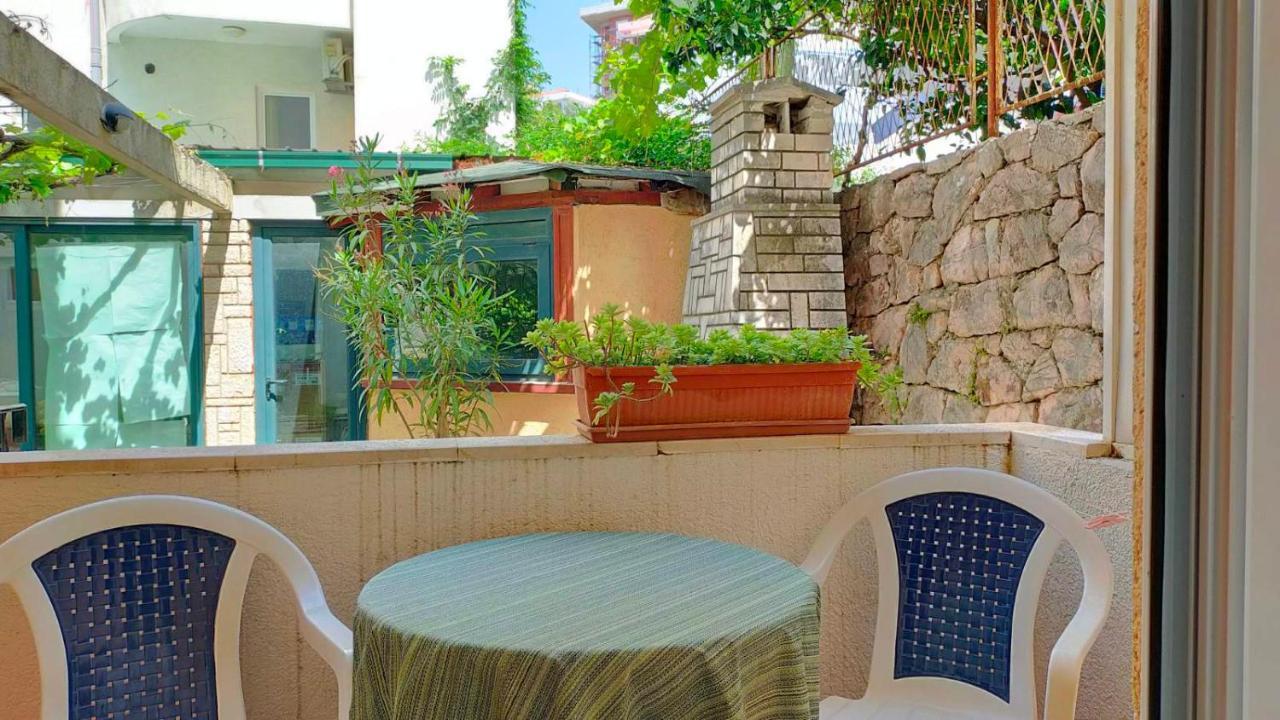 Guesthouse Tri Palme Bečići Buitenkant foto