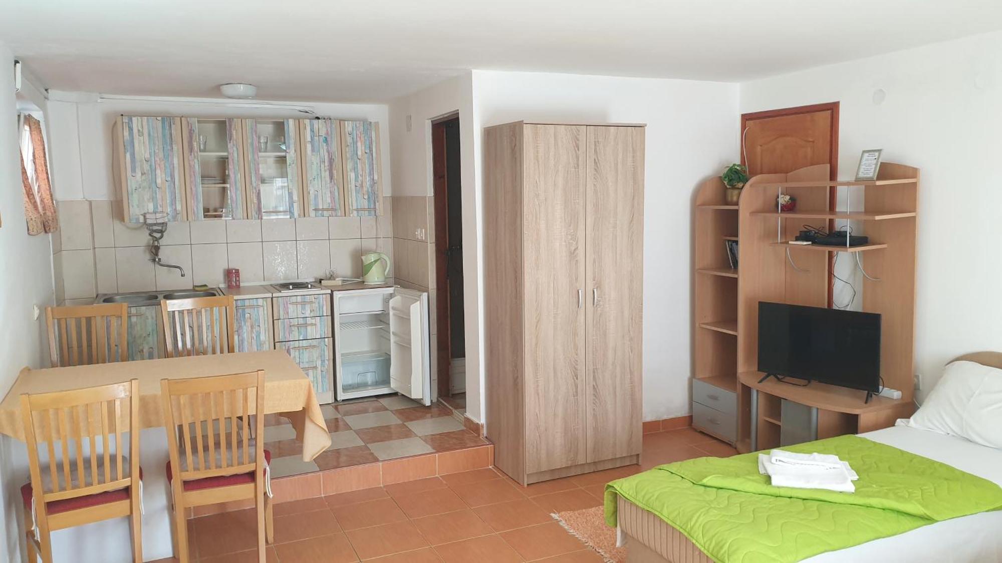 Guesthouse Tri Palme Bečići Buitenkant foto