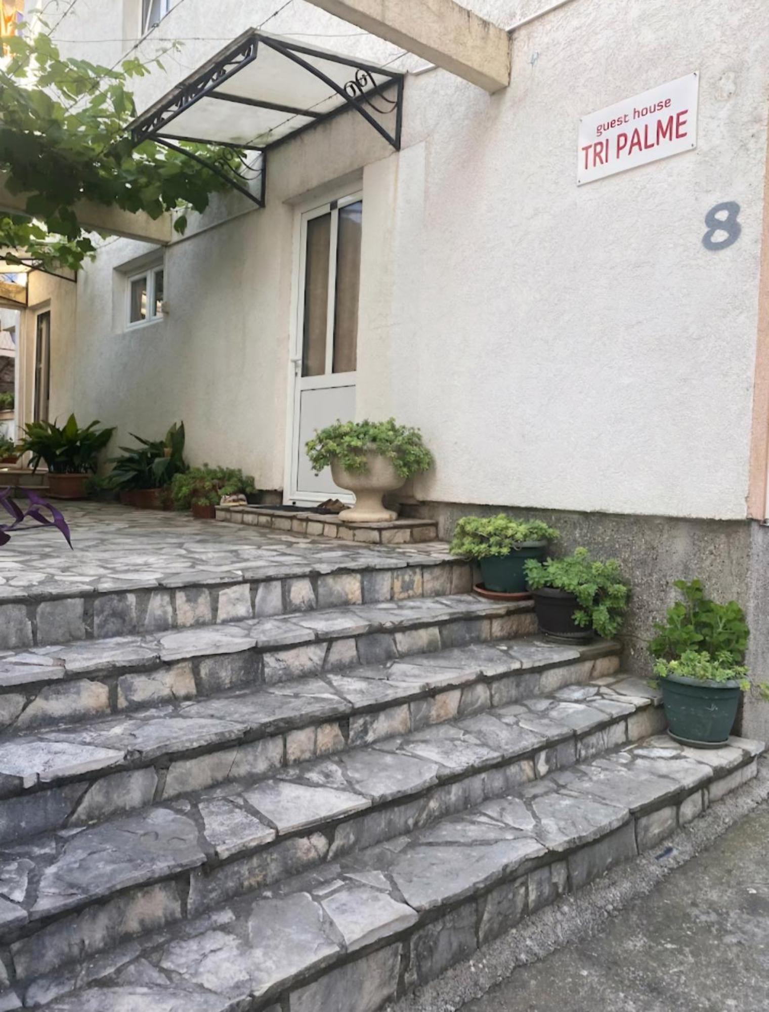 Guesthouse Tri Palme Bečići Buitenkant foto